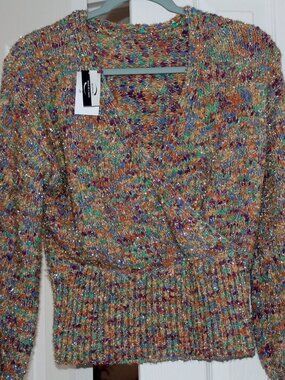 Share NWT Willow - Root Color Pop Gold Metallic Festive Sweater, Sz Small